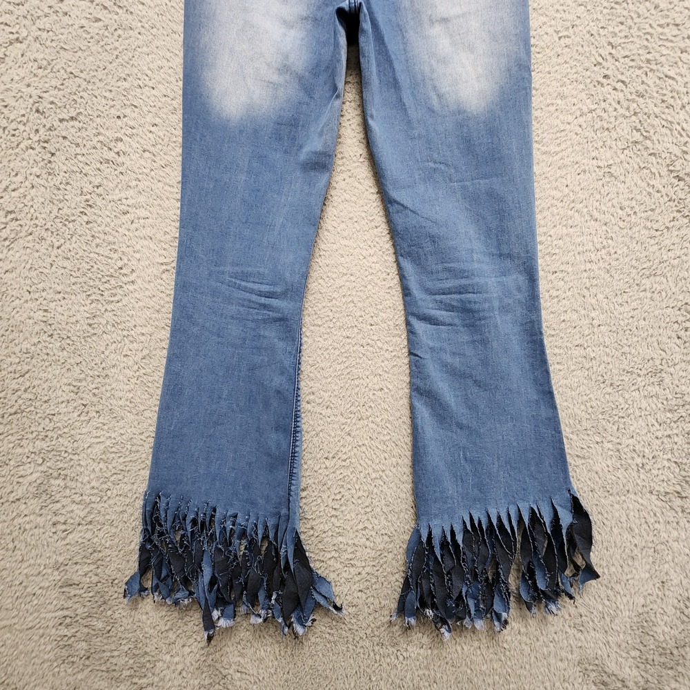Almost Famous Flare Boho Shredded Jeans Womens Size 3 Blue Stretch Denim‎ - Picture 11 of 15